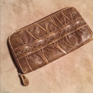 Y2K Jessica Camel Distressed Wallet